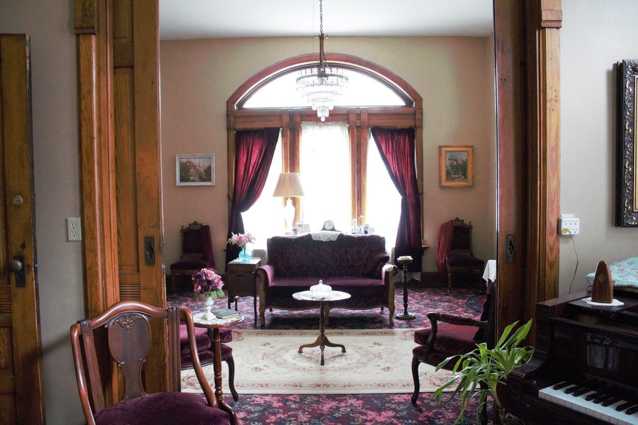 Bed & Breakfast Mansion On The Mile 3*